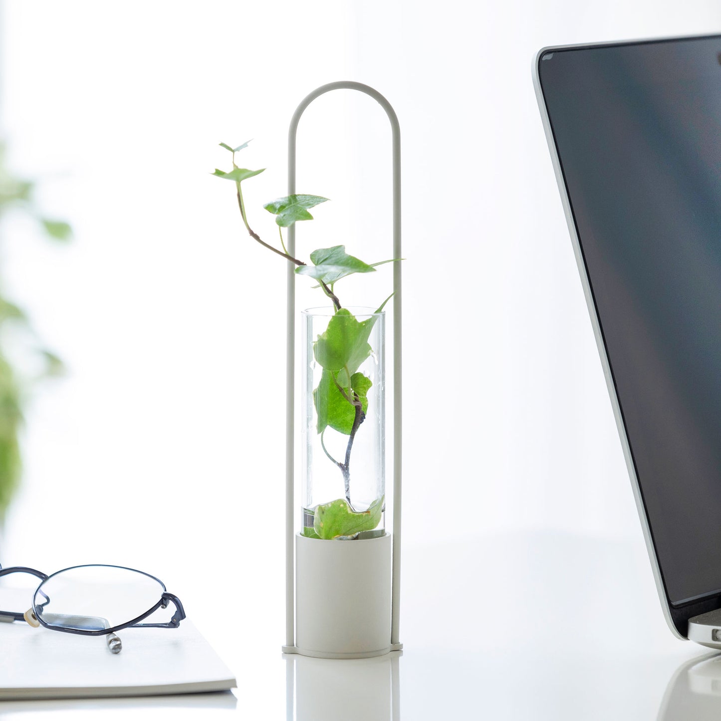 Flower vase