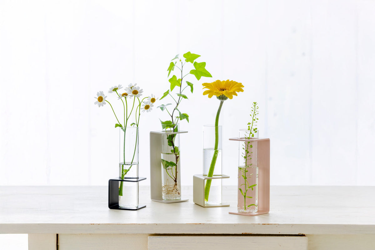 FLOWER VASE