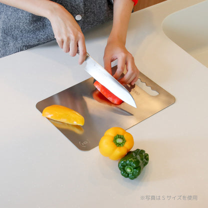 Titanium cutting board
